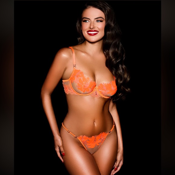 BRITT
ORANGE THONG - Picture 10 of 15